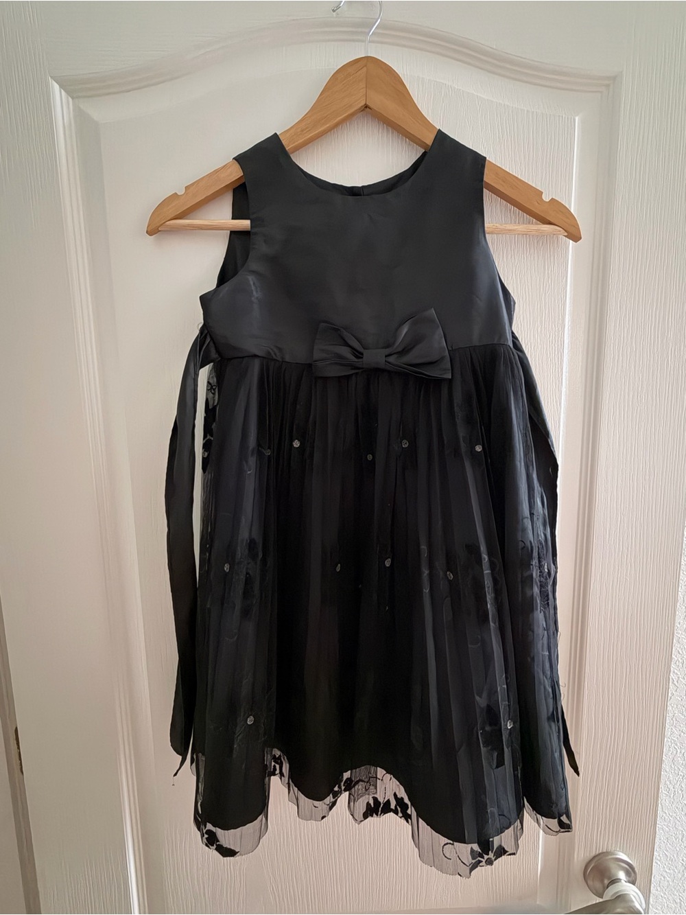 Cherokee Black Sleeveless Dress with Bow Detail
